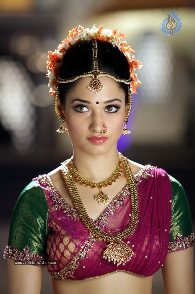 Tamanna New Hot Gallery - 101 / 140 photos