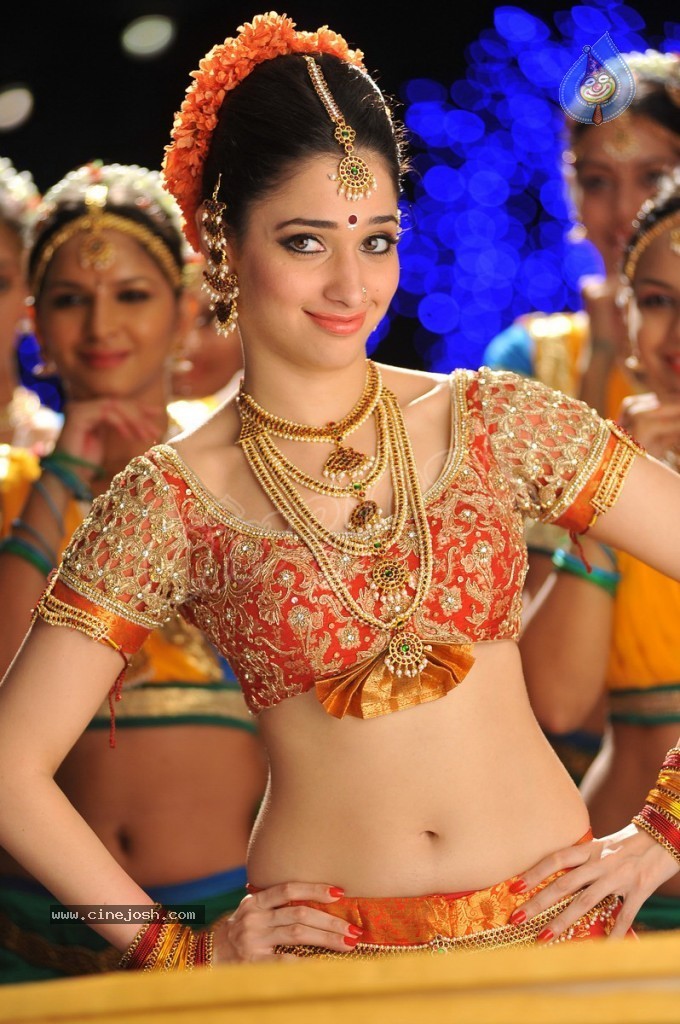 Tamanna New Hot Pics - 28 / 35 photos