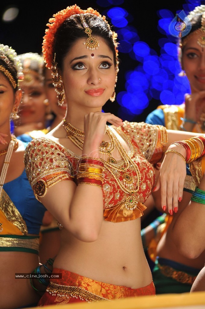 Tamanna New Hot Pics - 33 / 35 photos
