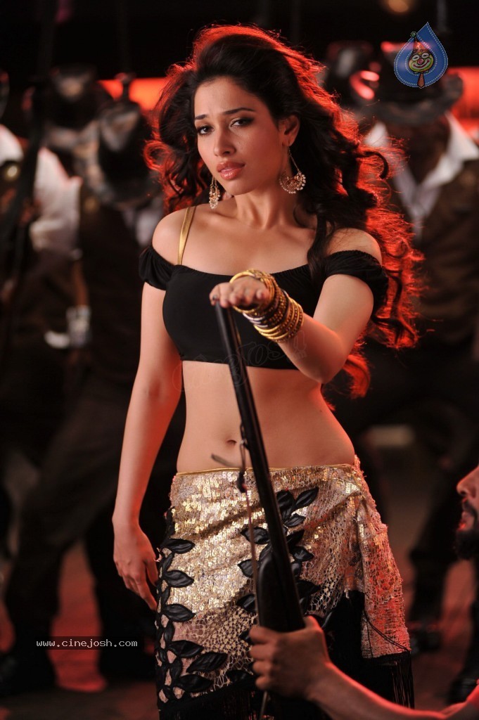 Tamanna New Spicy Stills - 52 / 113 photos