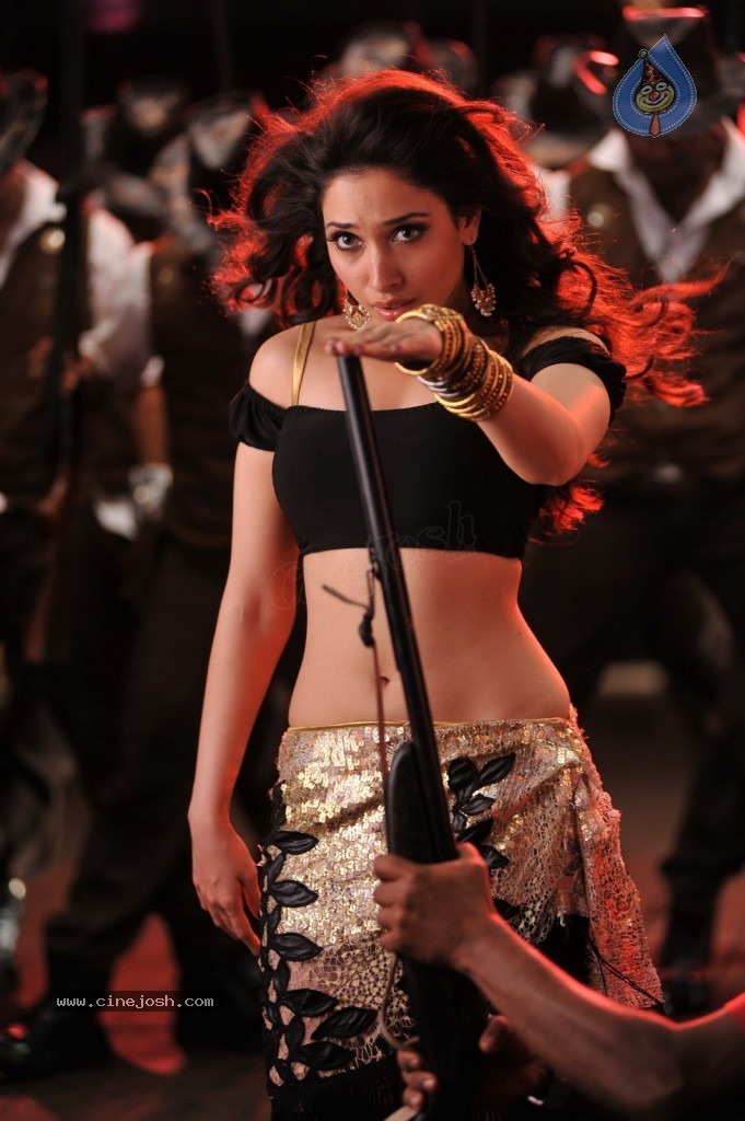 Tamanna New Spicy Stills - 79 / 113 photos