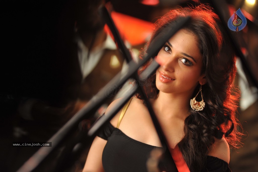 Tamanna New Spicy Stills - 93 / 113 photos