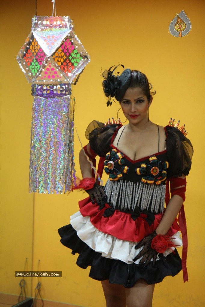 Tanisha Singh Special Diwali 2013 Photo Shoot - 8 / 30 photos