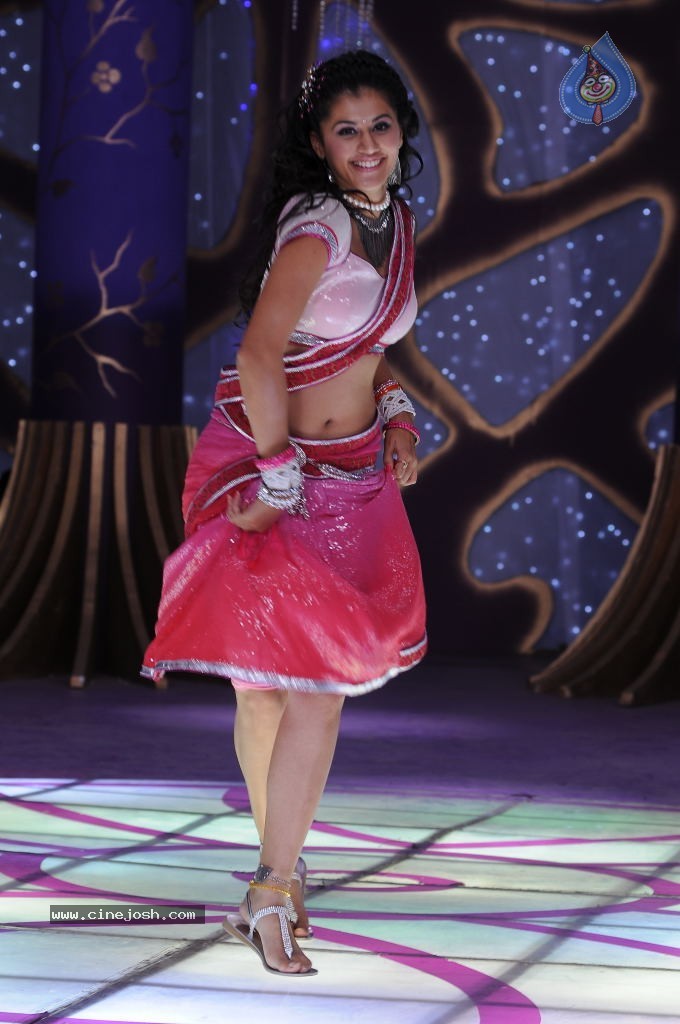 Tapsee Hot Photos - 31 / 34 photos