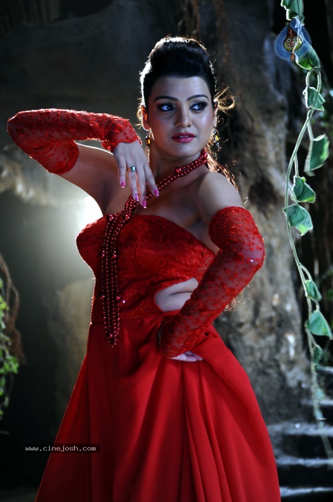 Tashu Kaushik New Spicy Gallery - 21 / 51 photos