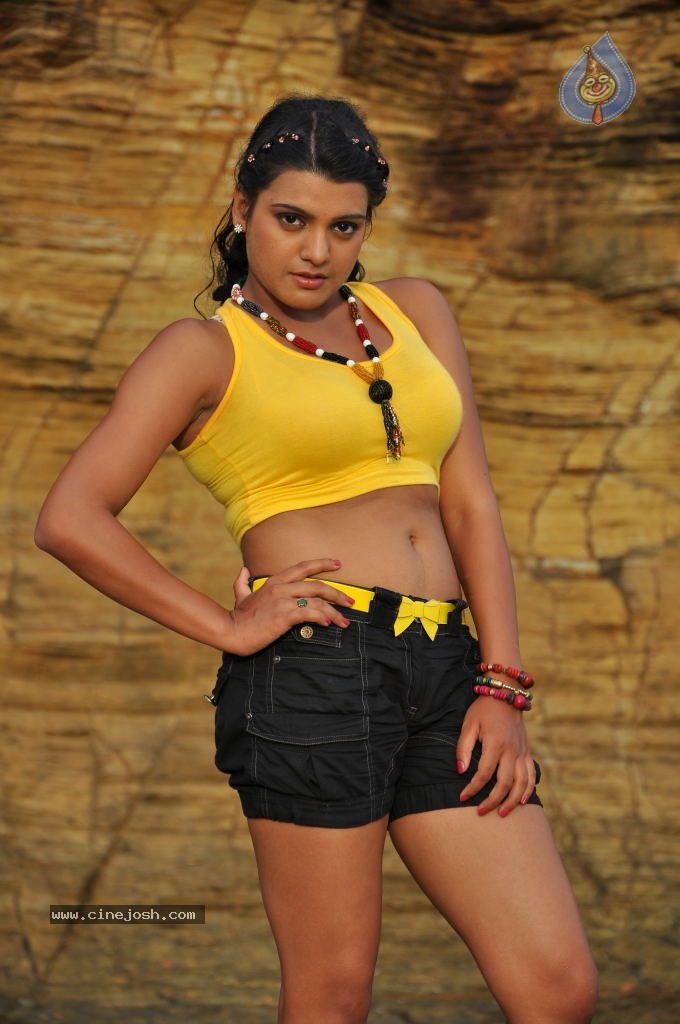 Tashu Kaushik Spicy Stills - 16 / 70 photos