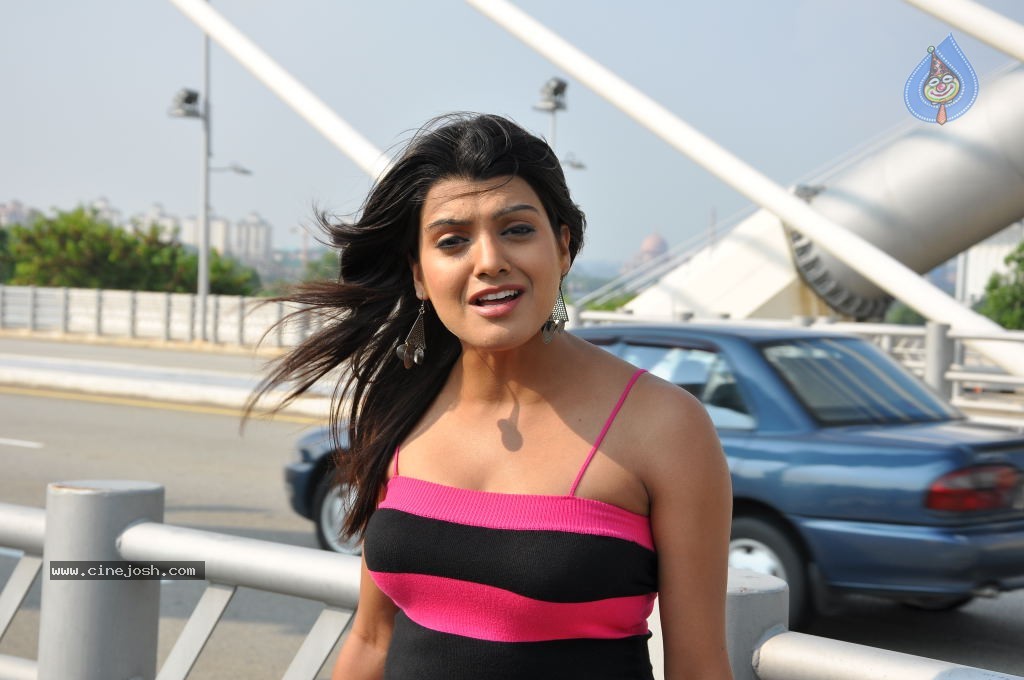 Tashu Kaushik Spicy Stills - 22 / 70 photos