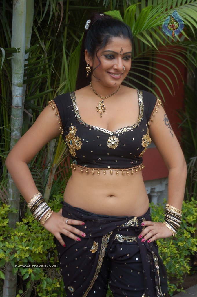 Taslima Sheik Spicy Stills - 22 / 97 photos