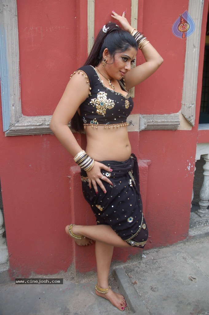 Taslima Sheik Spicy Stills - 29 / 97 photos