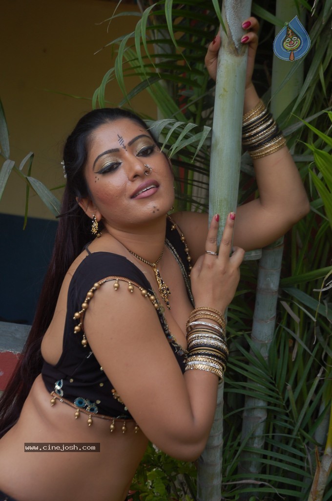 Taslima Sheik Spicy Stills - 32 / 97 photos