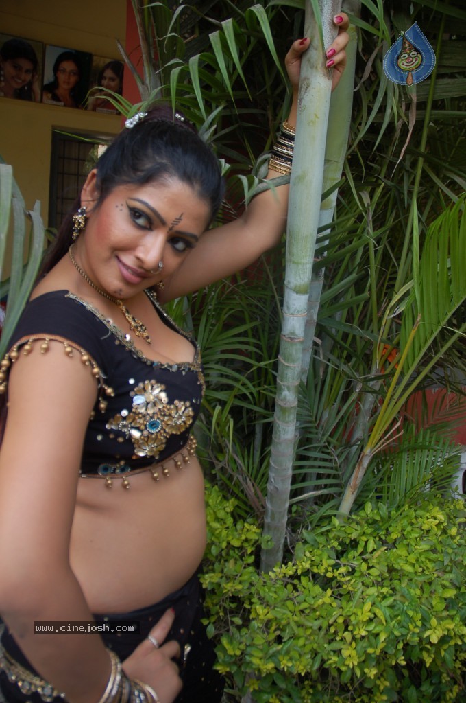 Taslima Sheik Spicy Stills - 90 / 97 photos