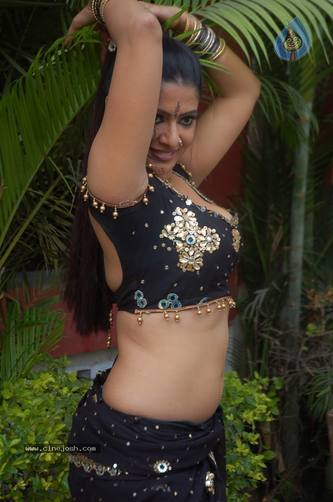 Taslima Sheik Spicy Stills - 95 / 97 photos