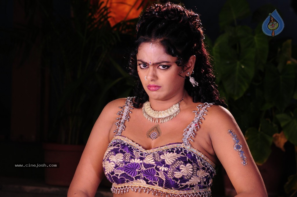 Vahini Hot Gallery - 61 / 78 photos