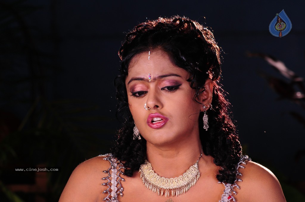 Vahini Hot Gallery - 76 / 78 photos