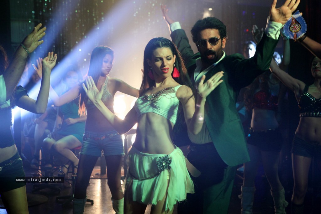 Vetadu Ventadu Movie Item Song Stills - 35 / 105 photos