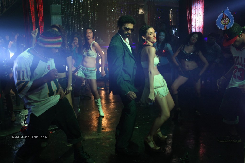 Vetadu Ventadu Movie Item Song Stills - 102 / 105 photos