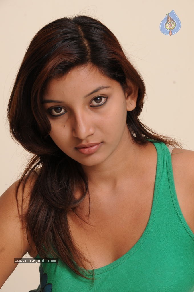 Vinni Spicy Photos - 25 / 40 photos