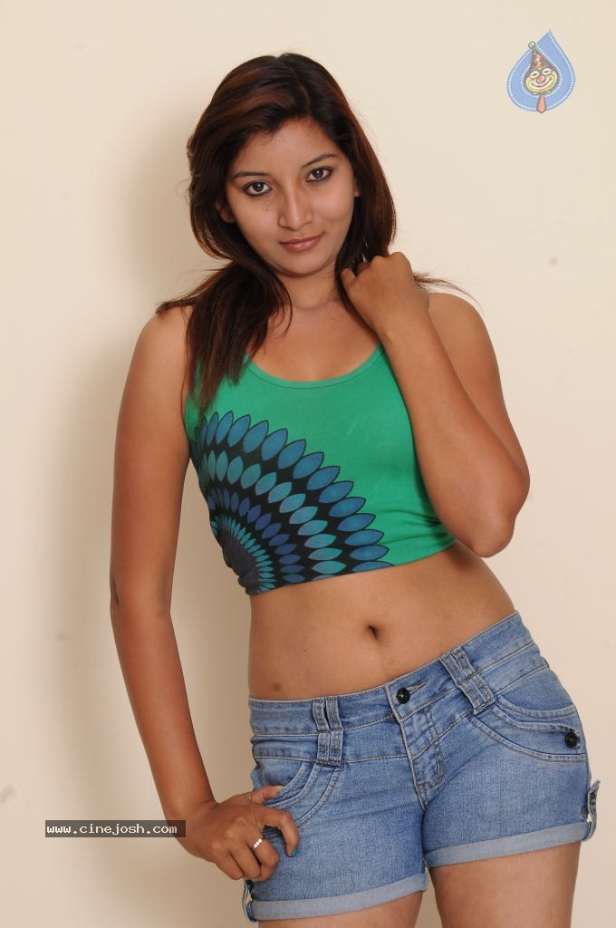 Vinni Spicy Photos - 27 / 40 photos