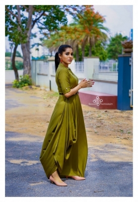 Rashmi Gautam Photos - 1 of 5