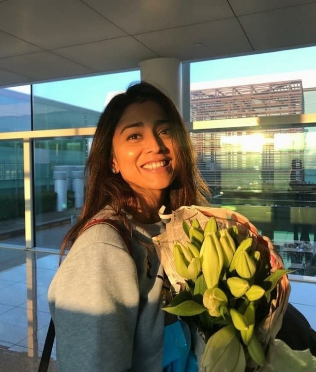 Shriya Saran Photos - 2 / 3 photos