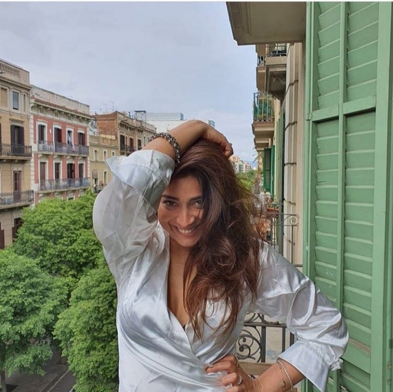 Shriya Saran Photos - 3 / 3 photos