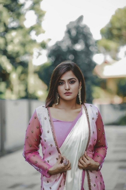 Remya Nambeesan New Photos - 5 / 7 photos