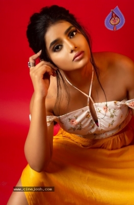 Sumaya Reddy Latest Photo Shoot - 7 of 16