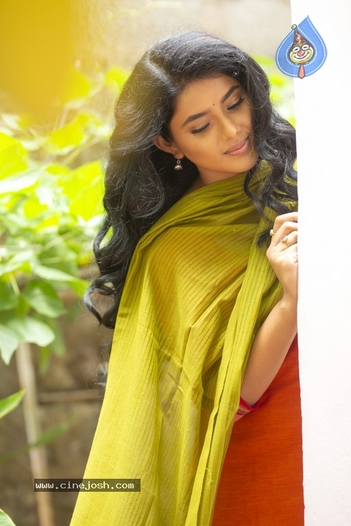 Sumaya Reddy Latest Photo Shoot - 1 / 16 photos
