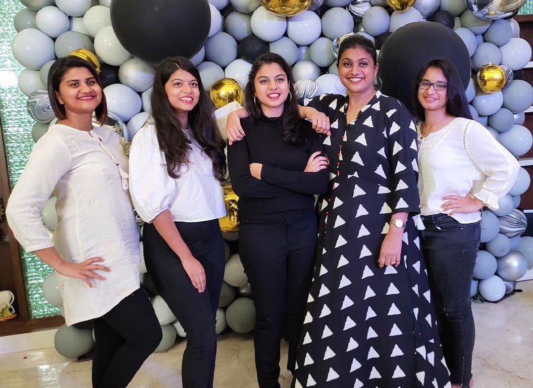 Roja Daughter Birthday Celebrations - 10 / 13 photos