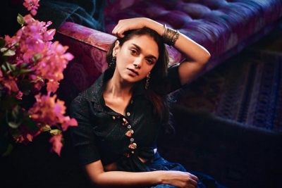 Aditi Rao Hydari Photos - 1 of 7