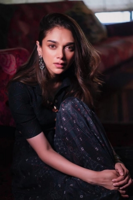 Aditi Rao Hydari Photos - 7 of 7