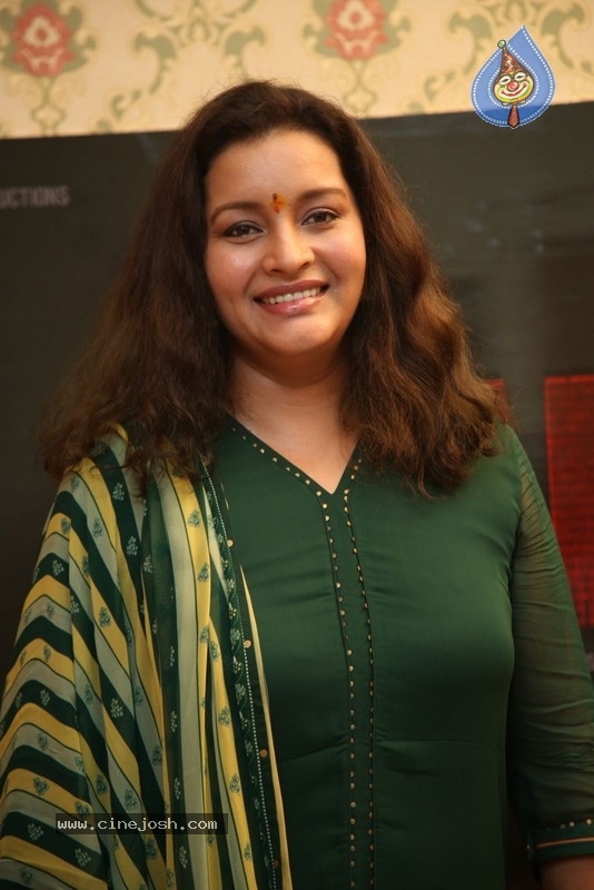 Renu Desai Photos - 13 / 16 photos