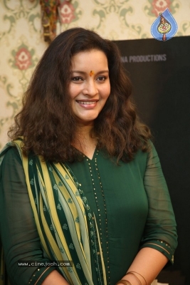 Renu Desai Photos - 15 of 16