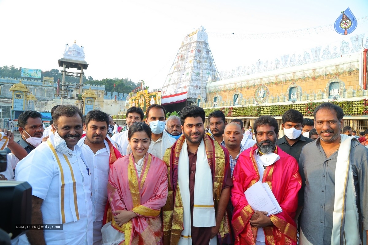 Sharwanand - Rashmika - Kishore Tirumala in Tirupati - 2 / 5 photos