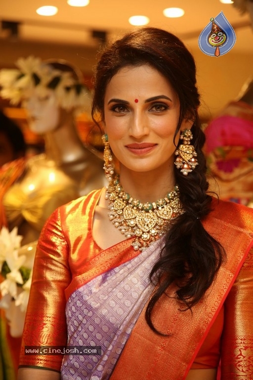 VRK Heritage Launch - 14 / 21 photos