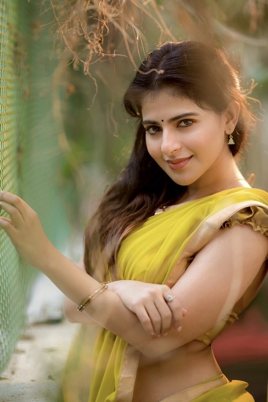 Iswarya Menon Photos - 1 / 4 photos