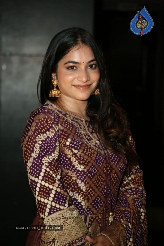 Punarnavi Bhupalam Photos - 6 / 15 photos