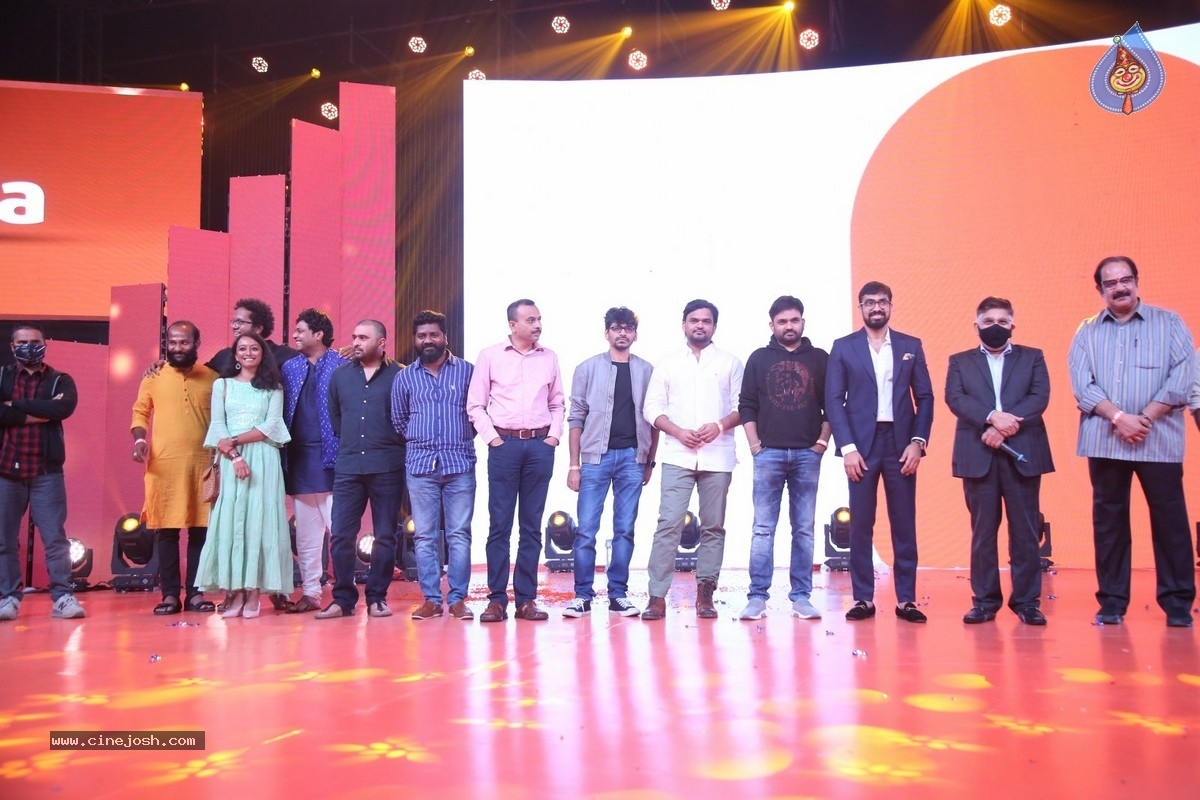 Aha Event An Evening with A Galaxy of Stars Photos - 23 / 42 photos