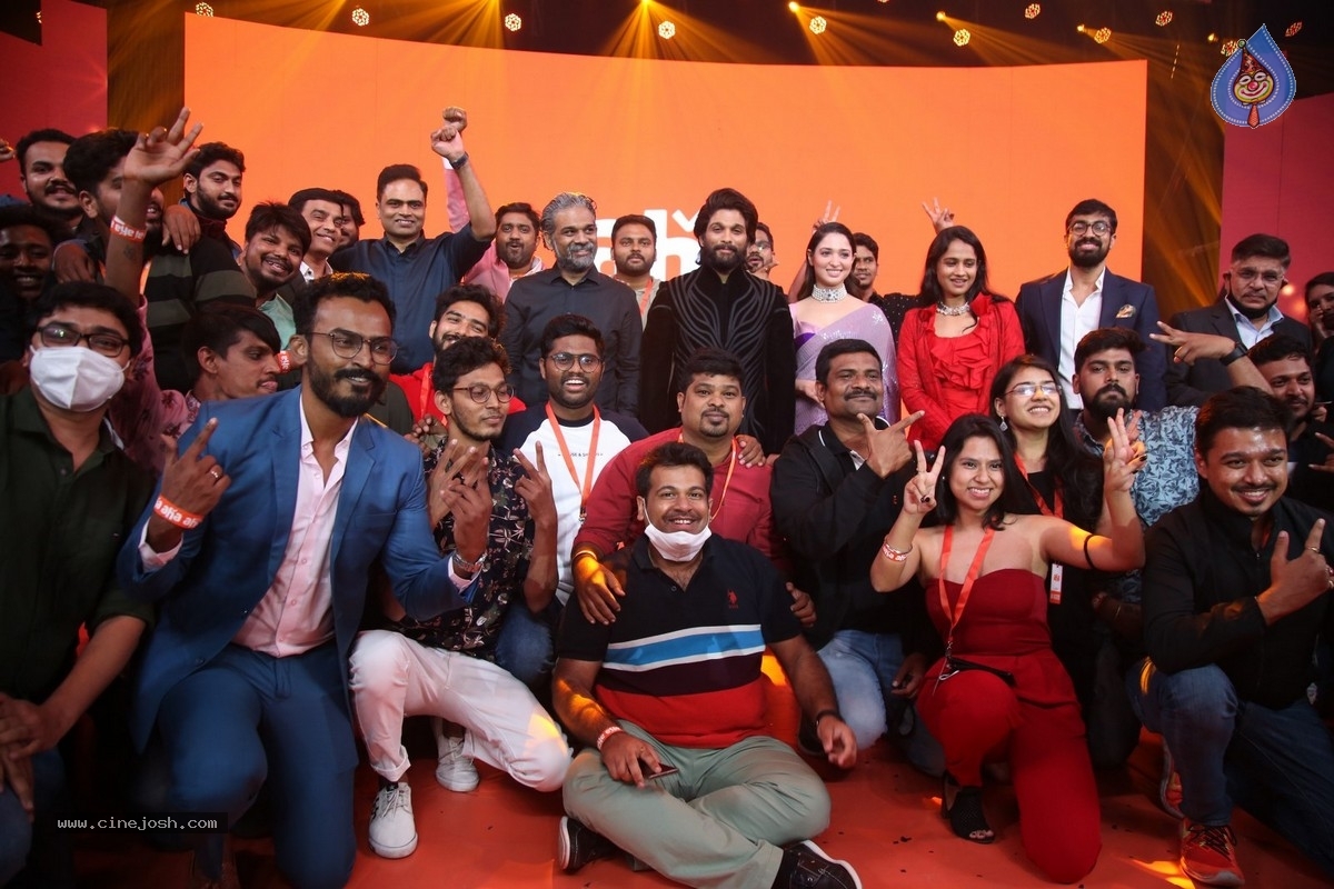 Aha Event An Evening with A Galaxy of Stars Photos - 35 / 42 photos