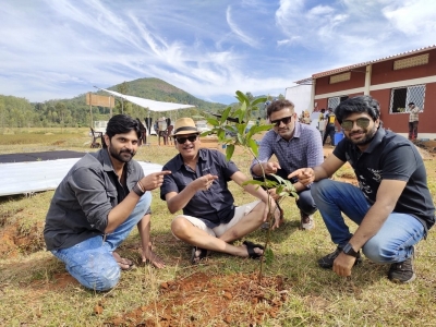 Anil Ravipudi accepted Green India Challenge - 2 of 3