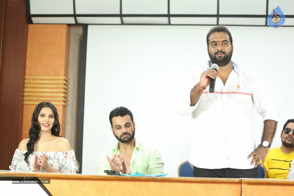 Following Movie Opening - 12 / 20 photos