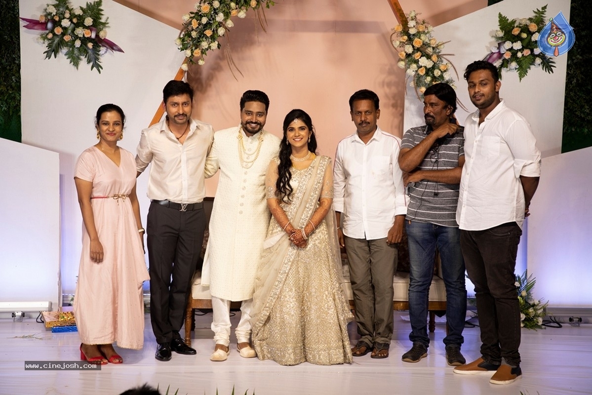Editor Selva RK Wedding Reception Photos - 7 / 9 photos