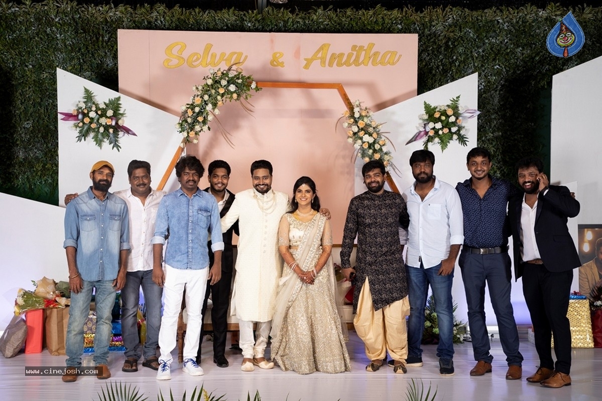 Editor Selva RK Wedding Reception Photos - 8 / 9 photos