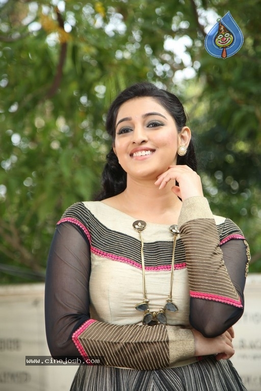 Mouryaani Photos - 14 / 16 photos