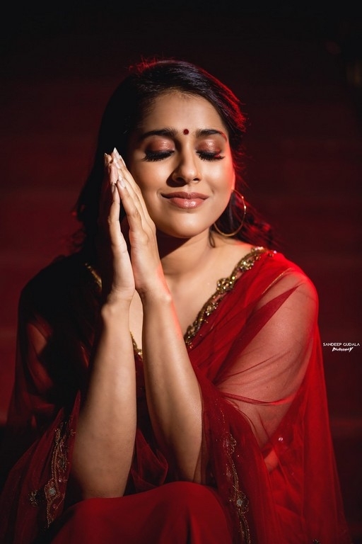 Rashmi Gautam Photos - 5 / 10 photos