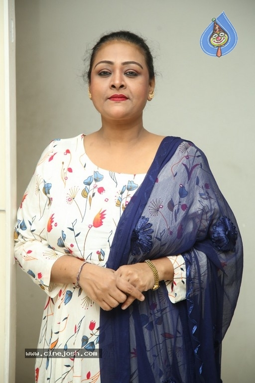 Shakeela Photos - 7 / 16 photos