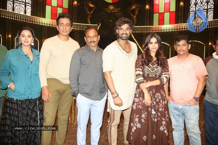 Alludu Adhurs Movie Shooting Coverage - 21 / 21 photos