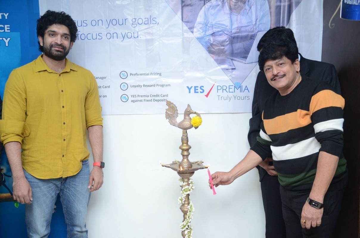 Havish Launches Yes Bank Premium Offer - 2 / 20 photos