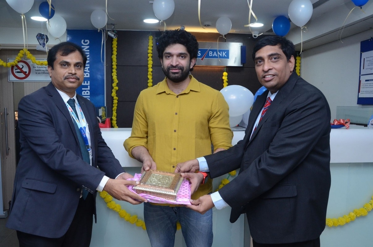 Havish Launches Yes Bank Premium Offer - 14 / 20 photos