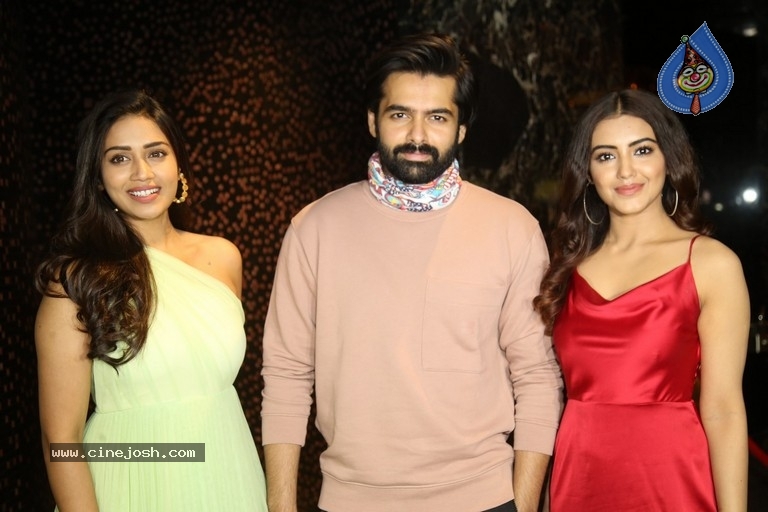 Red Movie Trailer Launch - 11 / 21 photos